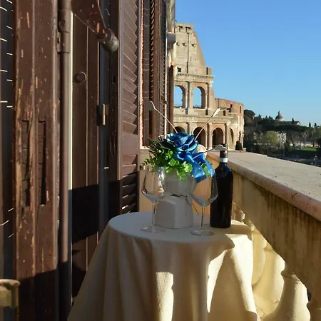 Balcony Colosseum View Roma Exterior foto
