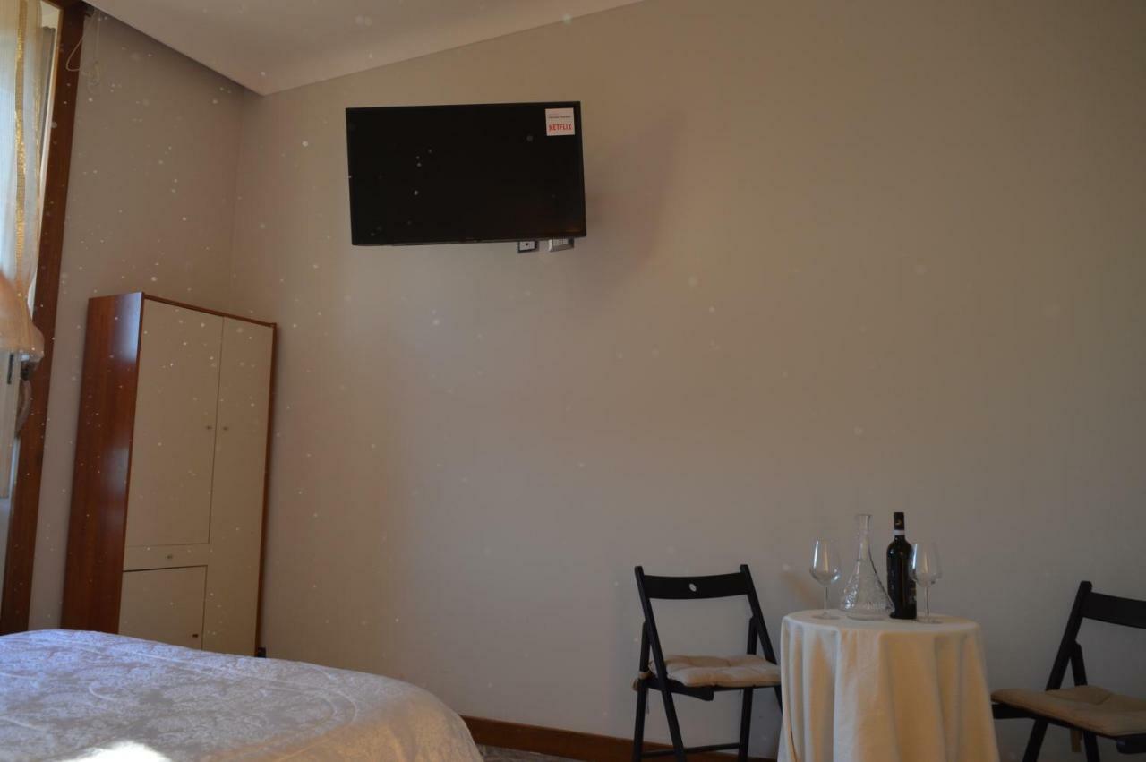Balcony Colosseum View Apartamento Roma