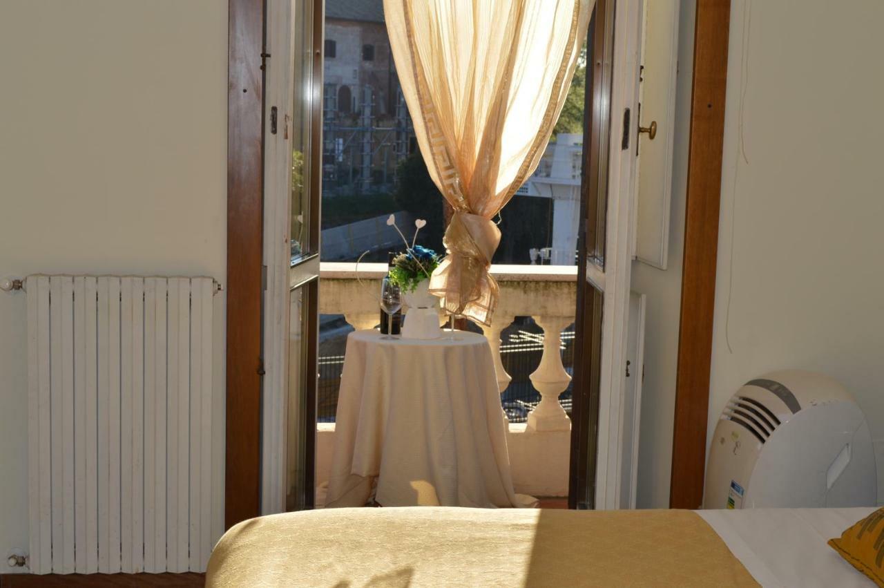 Balcony Colosseum View Apartamento