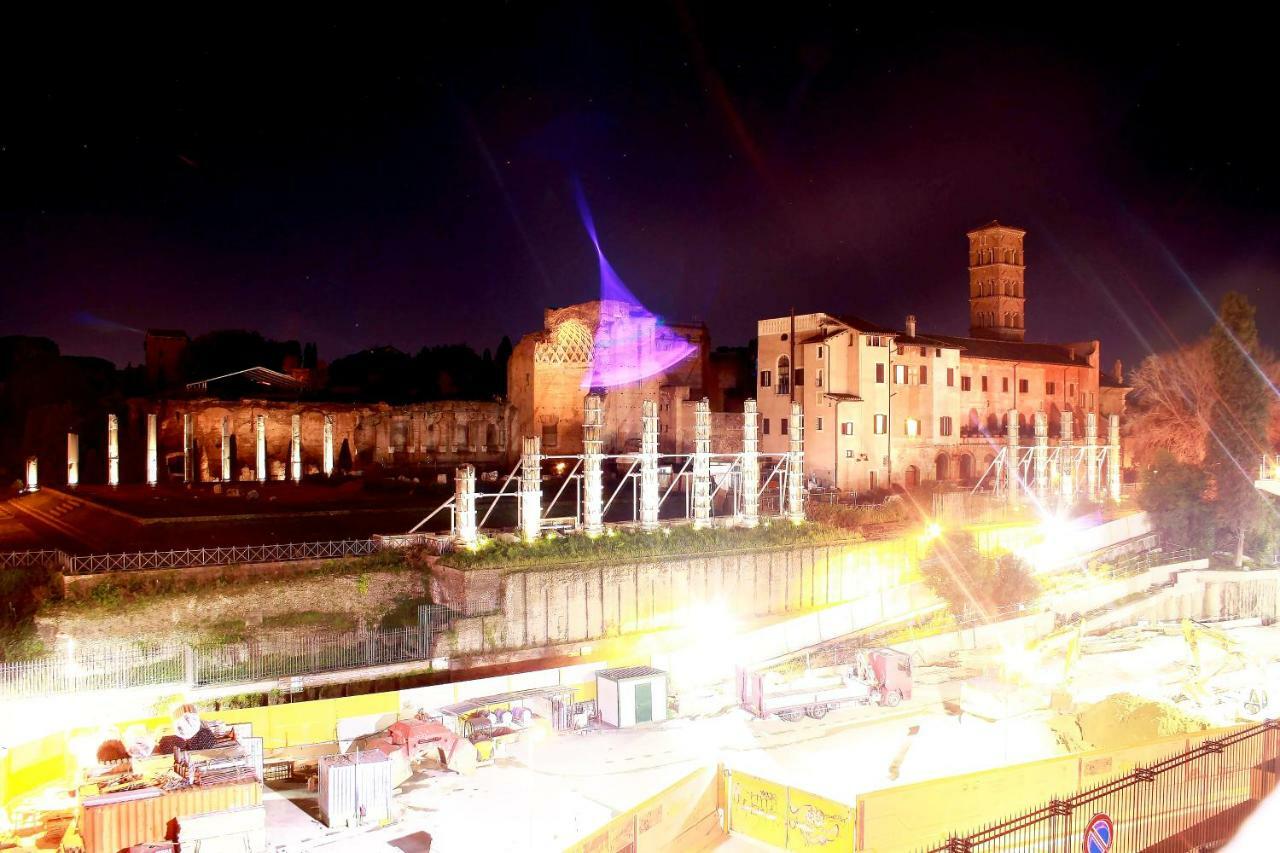 Balcony Colosseum View Apartamento *